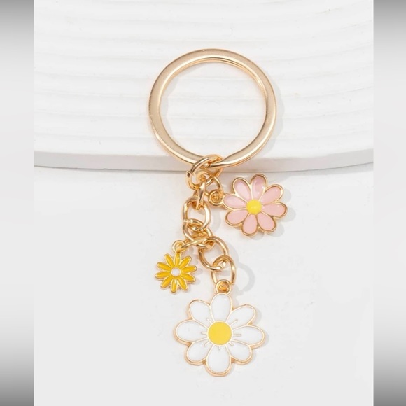 Flower keychain - Picture 2 of 4